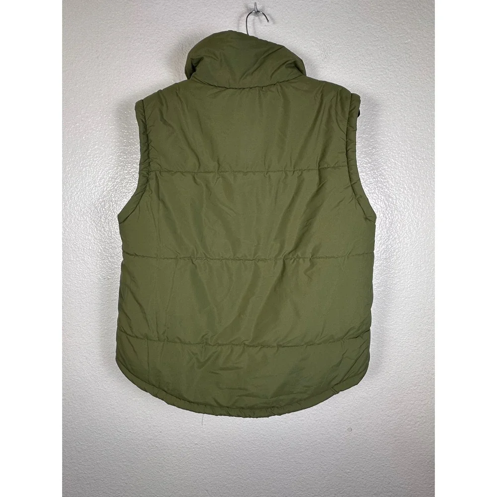 Unbranded puffer vest